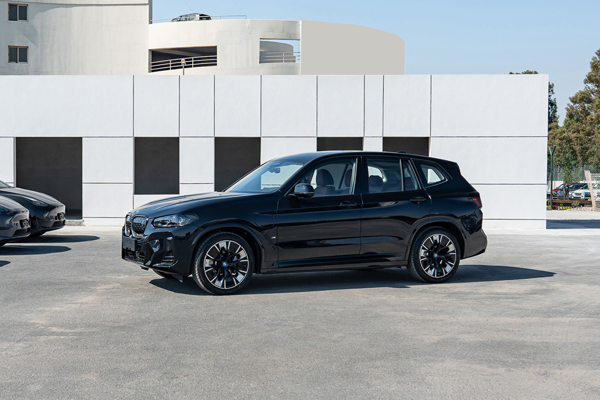 BMW iX3 Creative 2024 Black