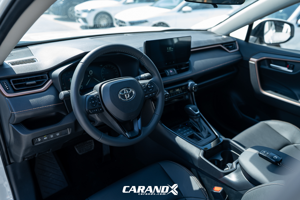 Toyota Wildlander 2 0L Luxury Plus AWD 2025 White CarandX Toyota Wildlander 2 0L Luxury Plus AWD 2025 White CarandX